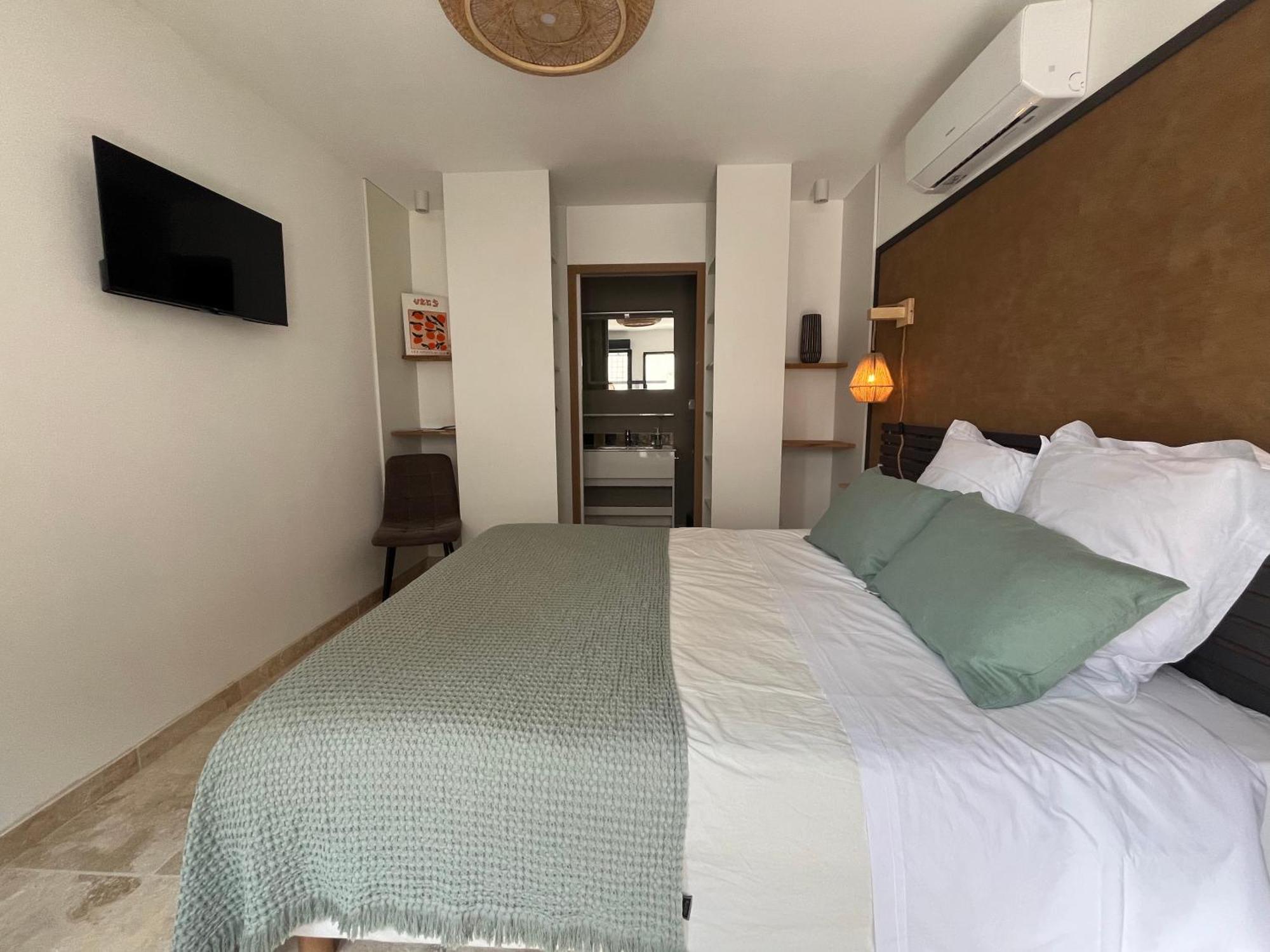 La Maison D'Hamih "Gite Et Chambres D'Hotes Uzes Ngoại thất bức ảnh